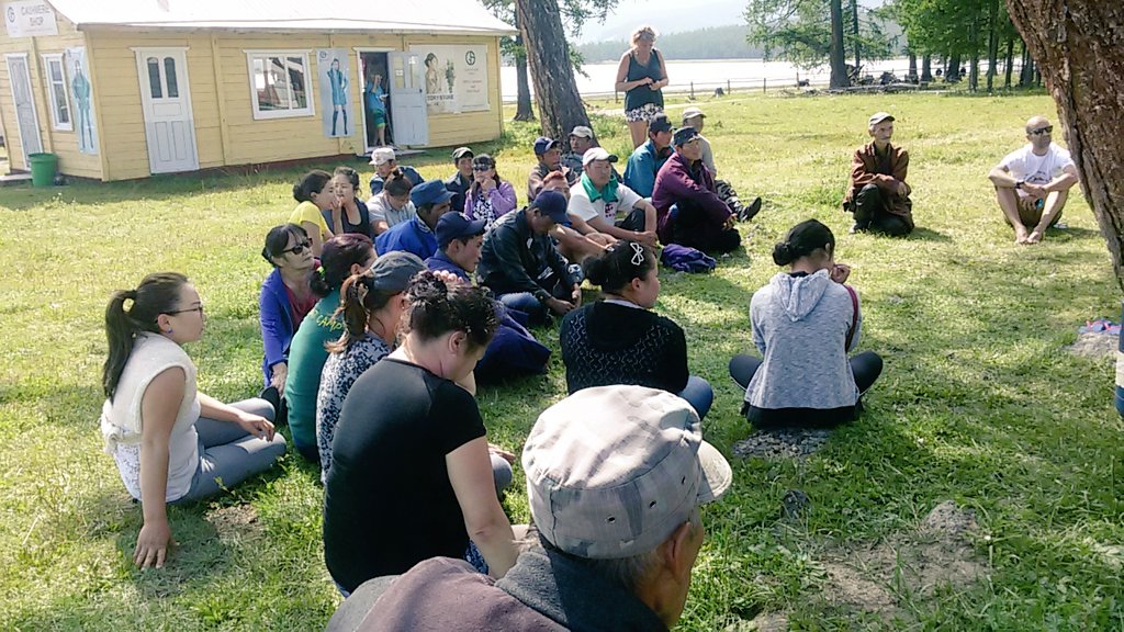 MS2S_Trail's tweet image. Volunteer&apos;s meeting in the camp. Ready for tomorrow ! #MS2S : D -1 ! #MS2S #running #trail #ultratrail #Mongolia