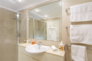 irentsocial's tweet photo. #2bedrooms #bathroom #kitchen Ideal for entertaining, #loungeroom #balcony #internallift in the building #parking. https://t.co/lA4j9kZRLj