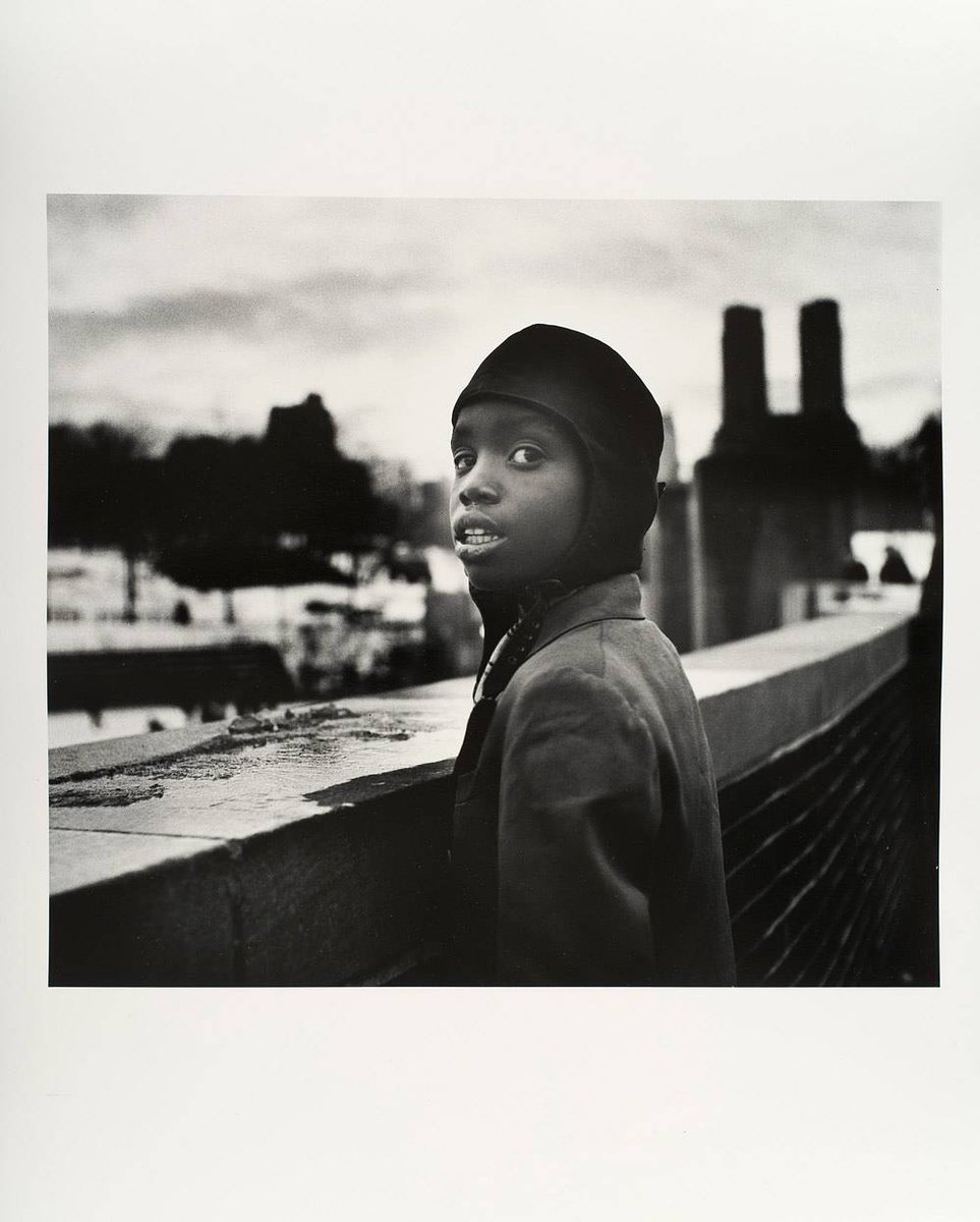 New York in the early 1950's through the lens of Larry Silver bit.ly/2aYZU71