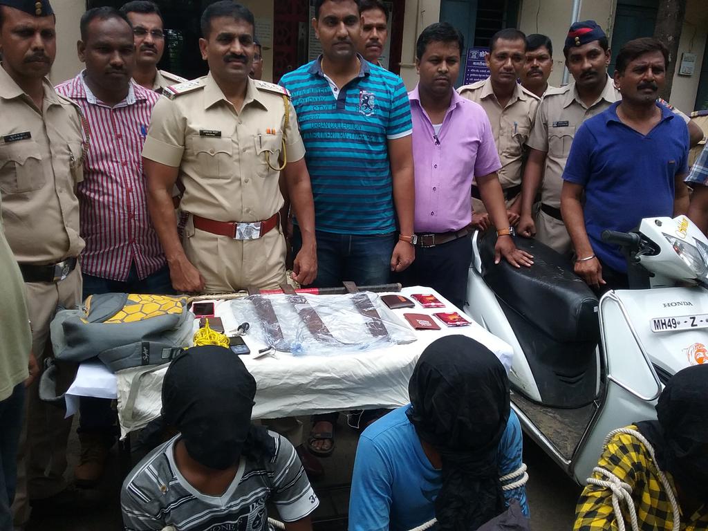 SonegaonPs's tweet photo. Sonegaon police arrest dreaded gang of dacoity along with deadly weapons &amp; prevent dacoity https://t.co/etynYHkvNG