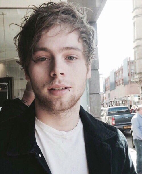 Hi I'm Sam, I just like pizza and want friends 😂❤️ rt?