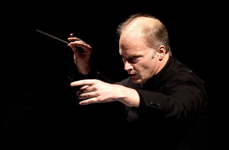 TeatroRegio's tweet photo. tonight @NosedaG conducts the premiere of La bohème at Savonlinna @operafestivalfi It's the Regio's tour in Finland! https://t.co/aKEb2aZcGo