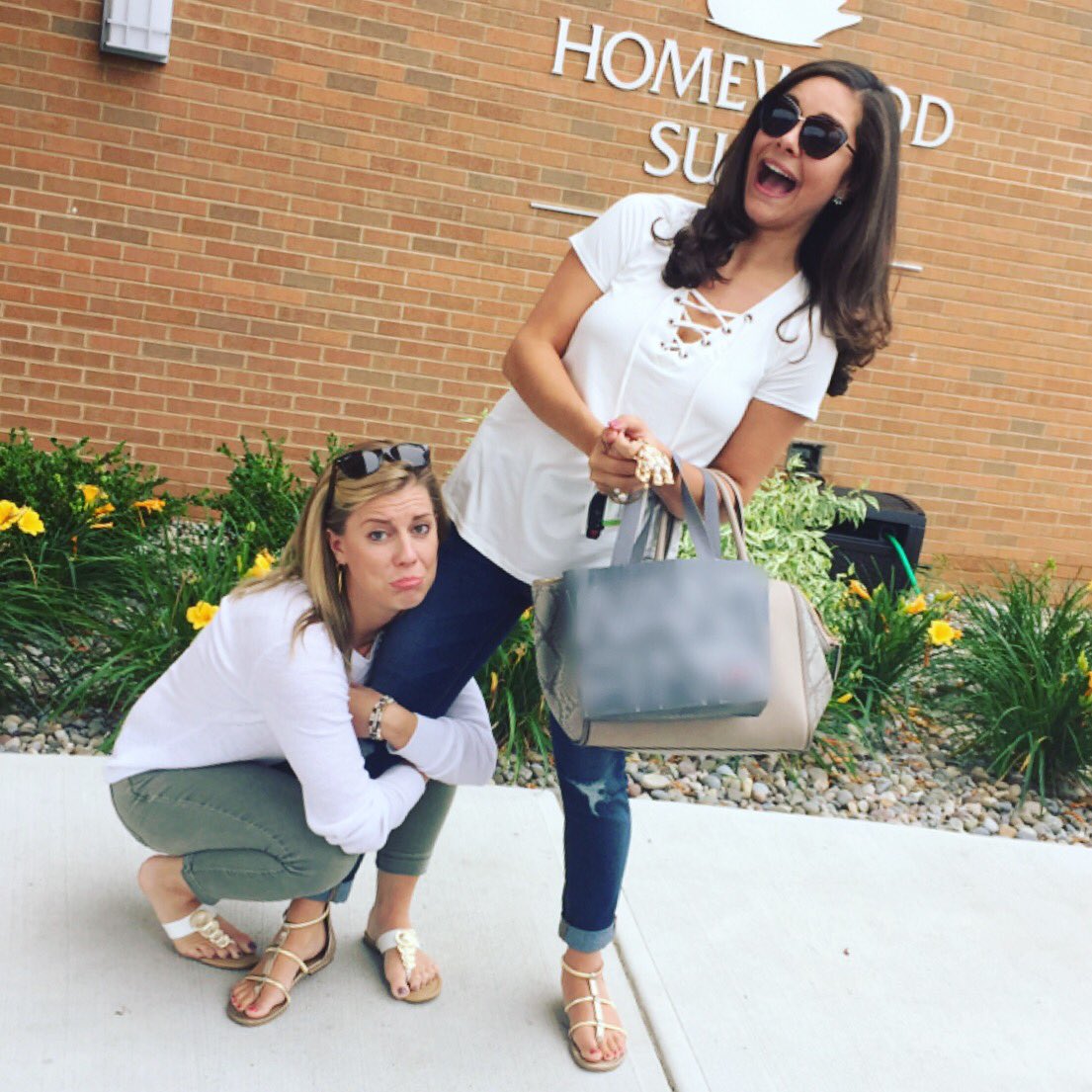 JamieLynnHoman's tweet photo. NOOOO! DON'T GO!! ๐ซ #MissHerAlready #SaratogaWeekend #SeeYaSoon #BestFriends #BlondeFriend https://t.co/iovD4TZ1Di
