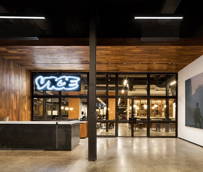 DesignlinesMag's tweet photo. Inside VICE’s sleek new Toronto bureau https://t.co/6KXCCUPnTw https://t.co/r5tgUbNGE8