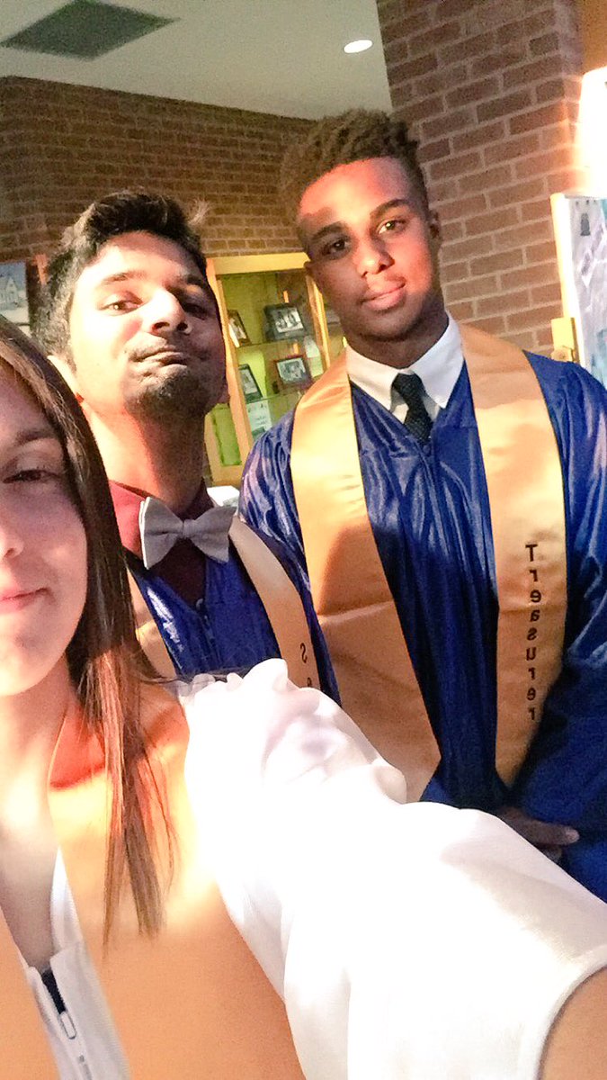 cedric_j_adams's tweet photo. @freshyfresh2012 Happy Birthday KG! 🎉🎉🎈🙂
We go waayyyy back. ✊#StayGrand https://t.co/lvOeopnfkr