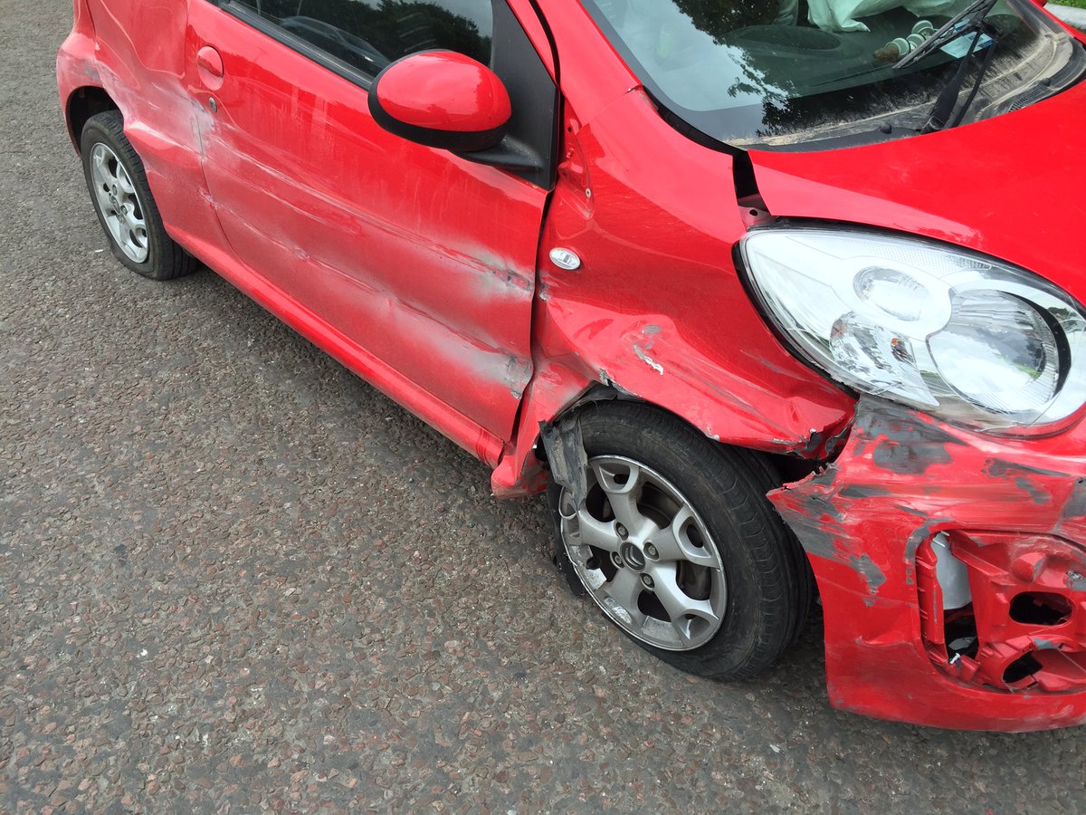 LancsRoadPolice's tweet photo. When you have only had 6 hours sleep in 3 days the result is inevitable. Thankfully nobody hurt M6 J31. #team4rpu https://t.co/a3kqknCmCx
