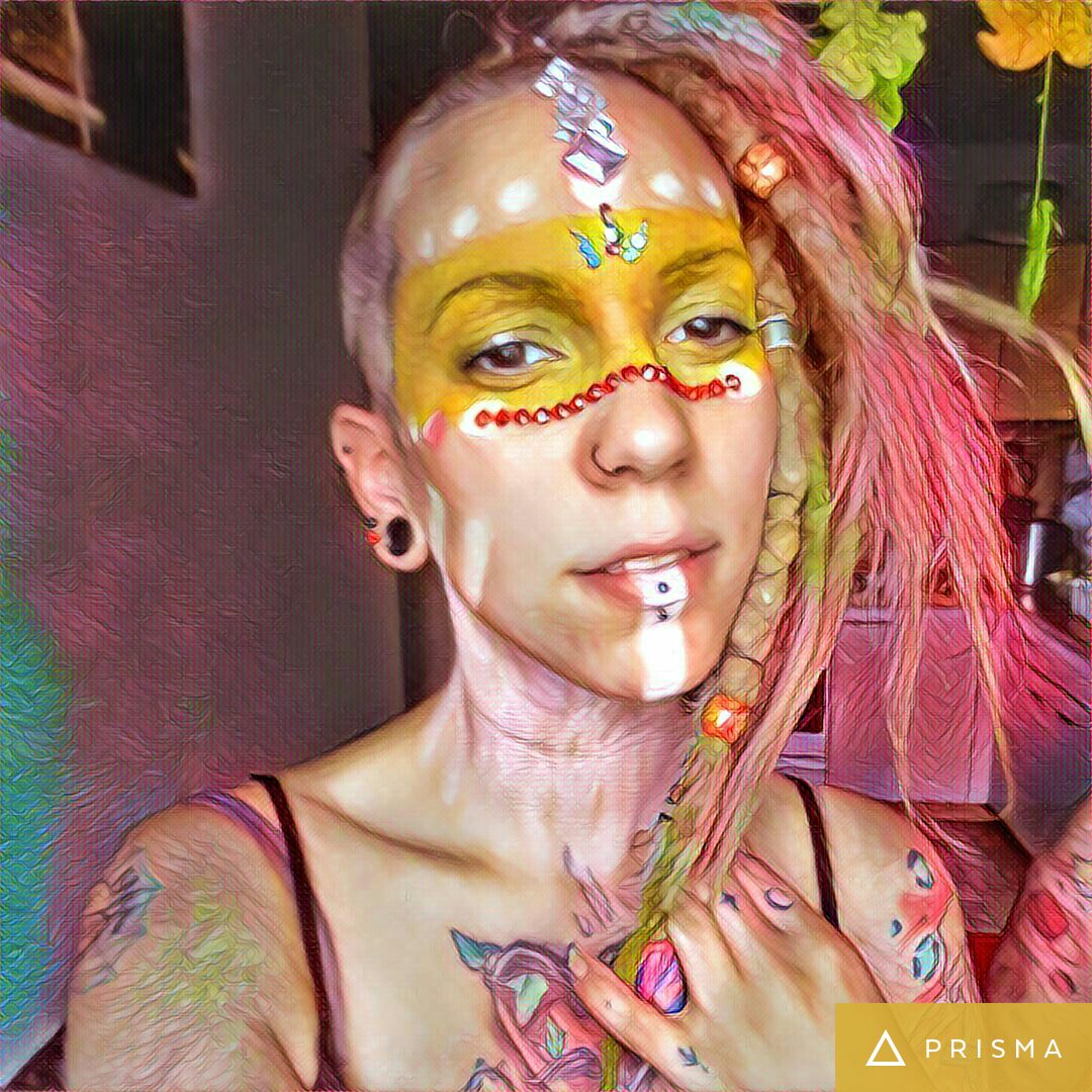 TracyLynnLyons's tweet photo. Ich mag #prisma 
#dreadgirl #colourfuldreads #rainbow https://t.co/NXqLbBD0n0
