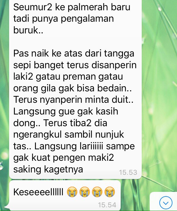 rizalikusuma's tweet photo. Kejadian jam 3 sore ini , di jembatan stasiun Palmerah @CommuterLine , tolong dibantu petugas keamanan https://t.co/fTWxdRXM56