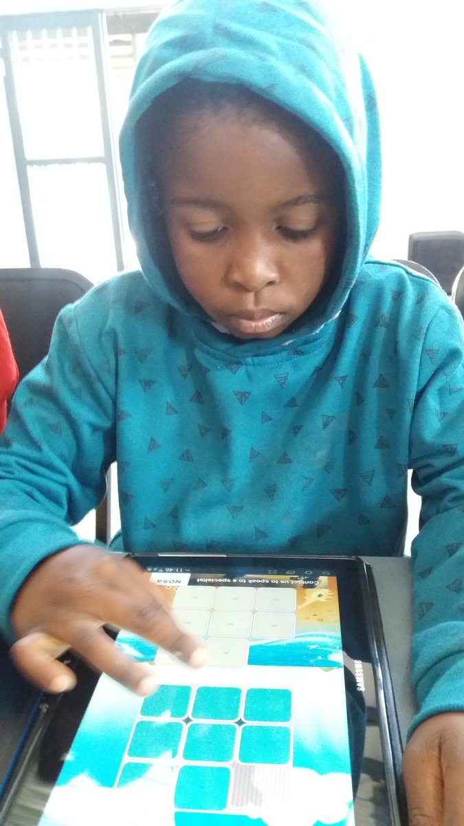 Accoubisi's tweet image. Time to build some #digitalBlocks @GwfOnline #Open Learning