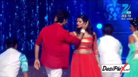 PragyaSaxena10's tweet photo. Congratulations #KratikaSharad #TanShi #BestJodiOfTv #ZeeGoldAwards #BestJodiEver #Kasam-TerePyaarKi #SharadMalhotra https://t.co/ij8FfQO0zF