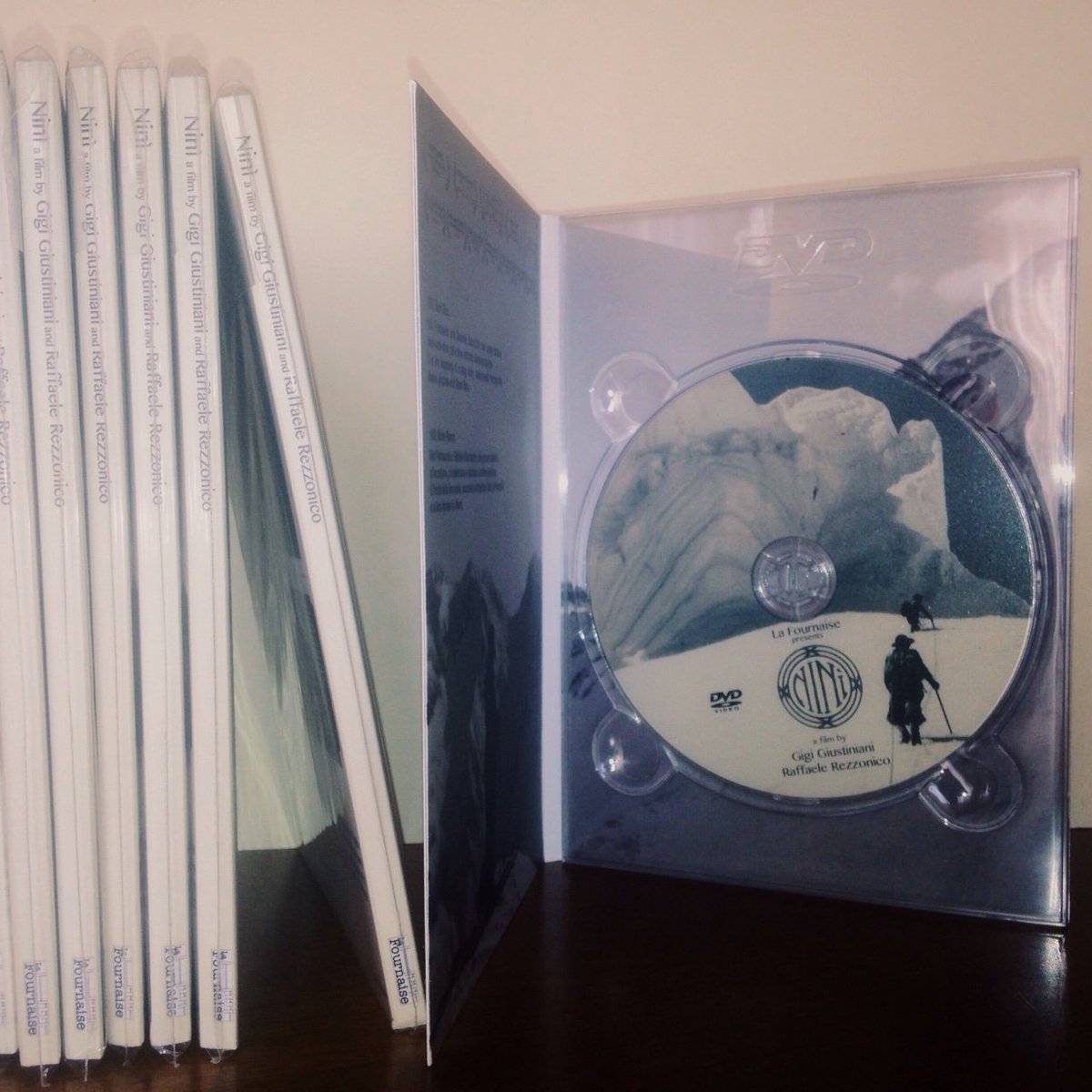 Filmnini's tweet photo. Sono arrivati i Dvd di @Filmnini! Prenotatili su https://t.co/jYmLPbTGXM
@trentofestival @cai150 @Fournaise_Media https://t.co/4qe8u3ZDRA