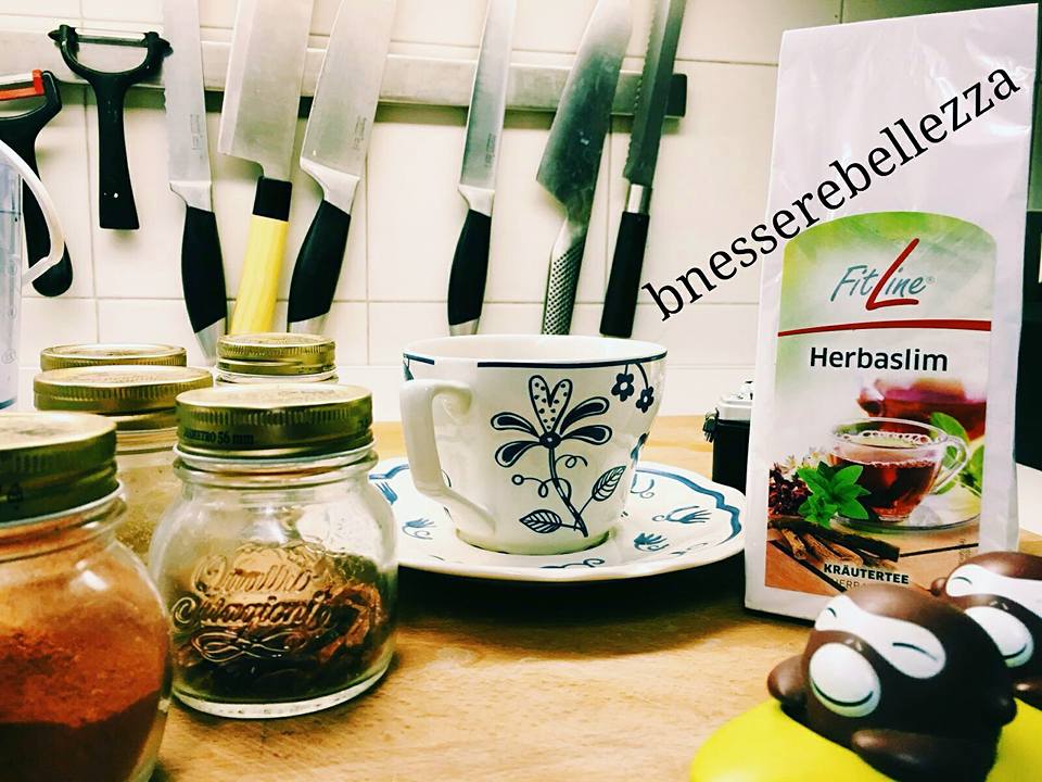 bnesserebellezz's tweet photo. La nostra super tisana #herbaslim drenante e sgonfiante ✔☀ #FitLine #panciapiatta #fitness #benessere #bellezza #gym https://t.co/SeVDDUvBVF