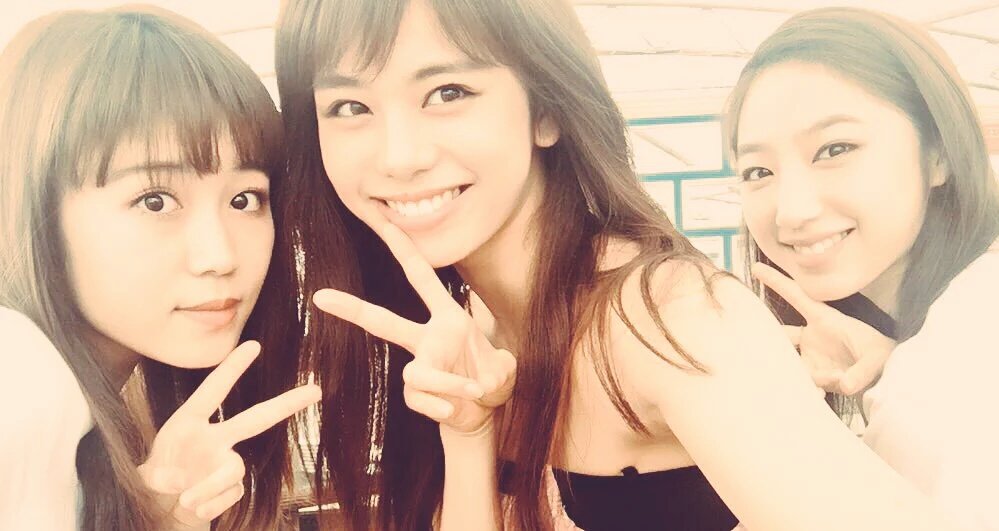 iam_reinawashio's tweet photo. ただいま
居酒屋EXILEに
3人でお邪魔させて
いただきました‼︎‼︎

生歌唱の
サプライズもあったりと、
皆さんとの夏の思い出ができて
本当に楽しかったです(^^)💕
また来たいな☺️
鷲尾晴美希
#居酒屋えぐざいる 
伶菜 https://t.co/sDqm96mNpj