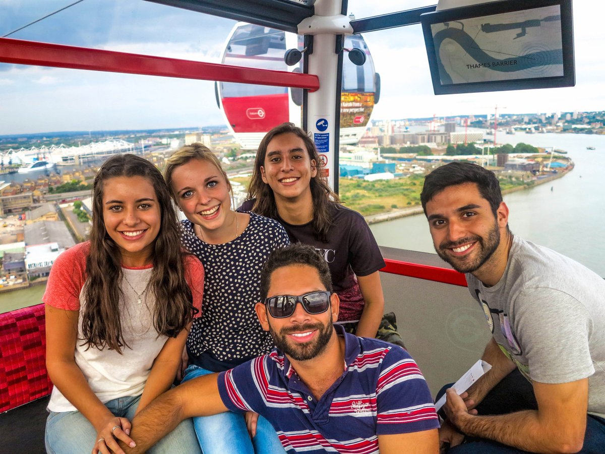 Delfinschool's tweet photo. Our #London Delfiners on the @EmiratesAirLDN #delfinlife🐬 #delfinlearning🐬 https://t.co/XZ2ZIa8uiN