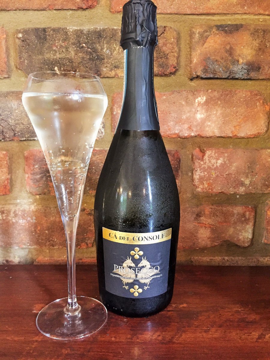 #LadiesDay at <a href="/GeorgeIVAmwell/">George IV</a> every thursday! #half #price #prosecco when you dine with us #Offeroftheweek #pub