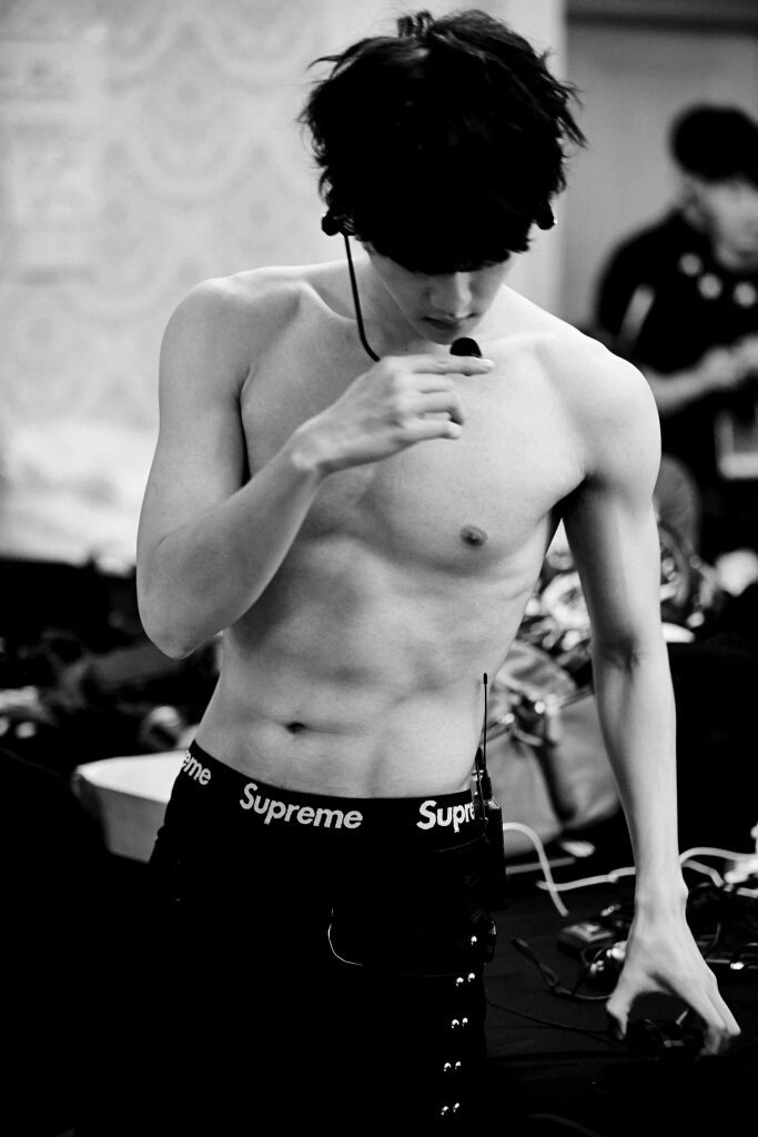 TONRUKX92's tweet photo. แม่เจ้าเว้ยแพคคคคคู่💪😭 ช่างเซ็กซี่เหลือเกิ๊นน 🔥🙈 #ชานแบค  #Chanyeol #Baekhyun #chanbaek https://t.co/vgv46wtpqi