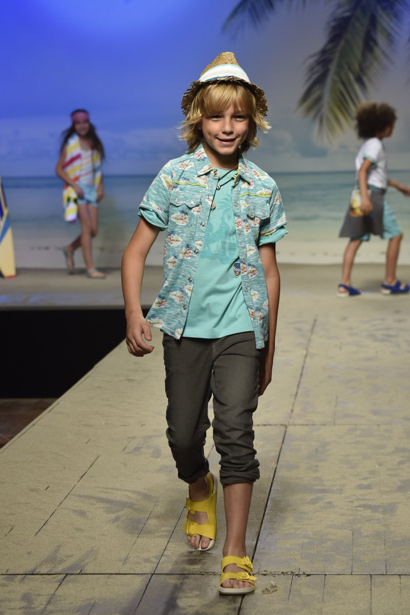 FashionTimesMag's tweet photo. #Tendenze #kidswear Primavera-Estate 2017 https://t.co/aSuWxvykxQ #ss2017 #moda #fashion #trends #bimbo https://t.co/ovqfOaPwiY