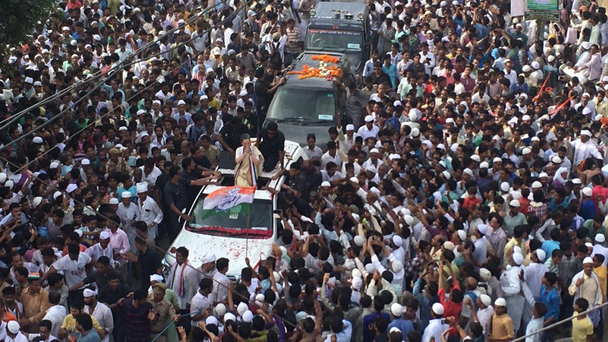 IndianPAC's tweet photo. पीलीकोठी में उमड़ा जन सैलाब #SoniaInKashi https://t.co/YU67tslegh