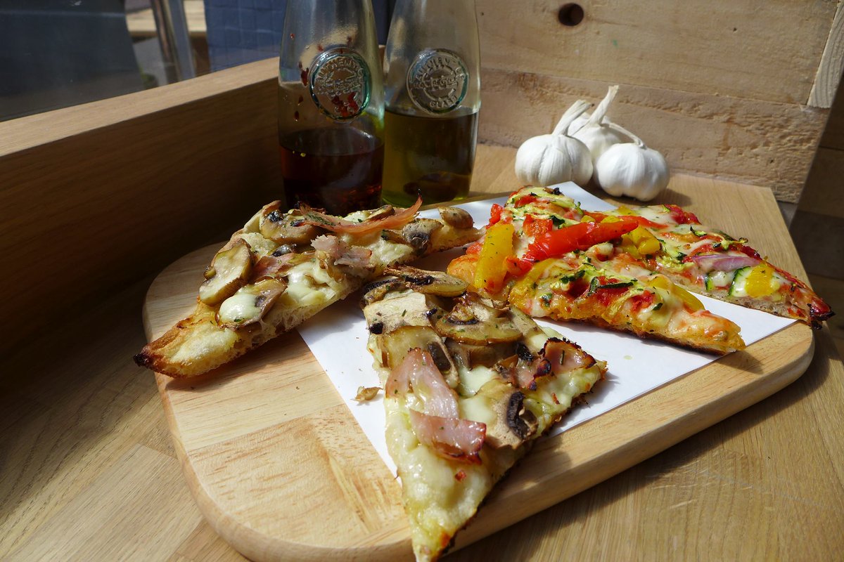 Wriggle_Brghtn's tweet photo. Grab two tasty roman slices from @myslicepizza this lunchtime you lucky thangs! https://t.co/imcC7yq0WB #Brighton https://t.co/Jo7LnpHvP7