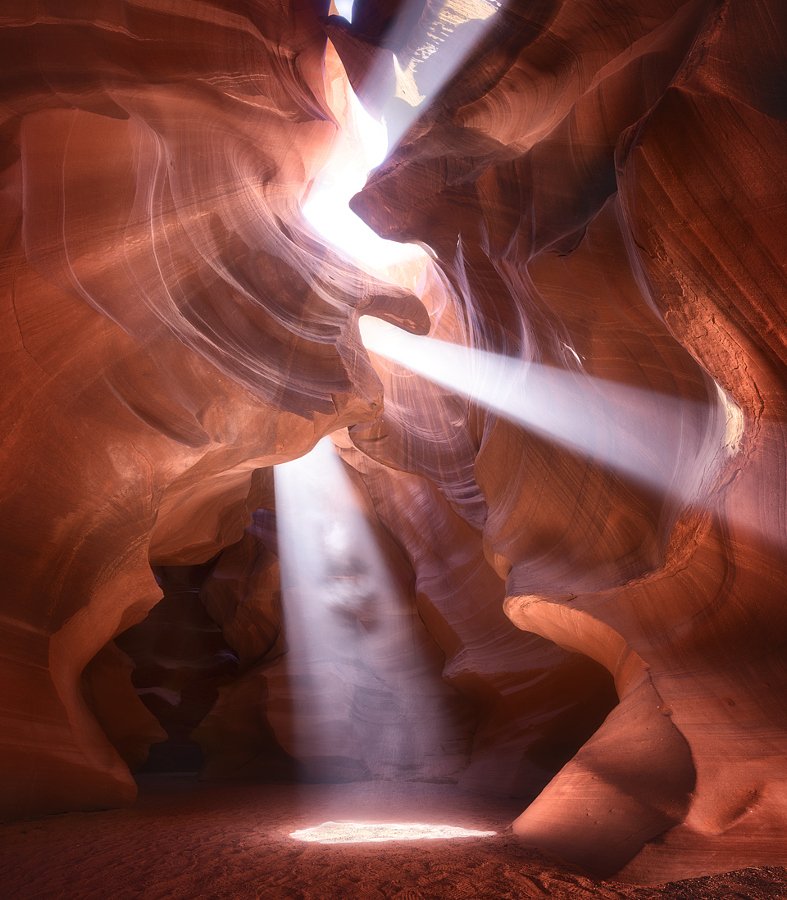 500px's tweet photo. Rays of Light at Antelope Canyon by Jimmy Mcintyre: https://t.co/sGL0mbsYkr #TravelTuesday https://t.co/U9tw36IfhV