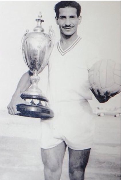 alifahad14's tweet photo. @Alhilal_FC
#سلطان_مناحي في ذمة الله
انتقل الى رحمة الله كابتن المنتخب ونادي #الهلال الكابتن القائد ابوفهد رحمه الله https://t.co/aiAMrplcxb