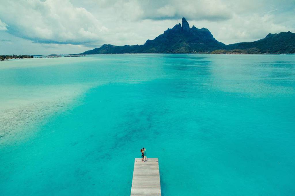 lilbluvan's tweet photo. tahiti based photographer uses drones to take wedding photography to new heights https://t.co/H5lXObXNXD https://t.co/yZAfT3sVoJ