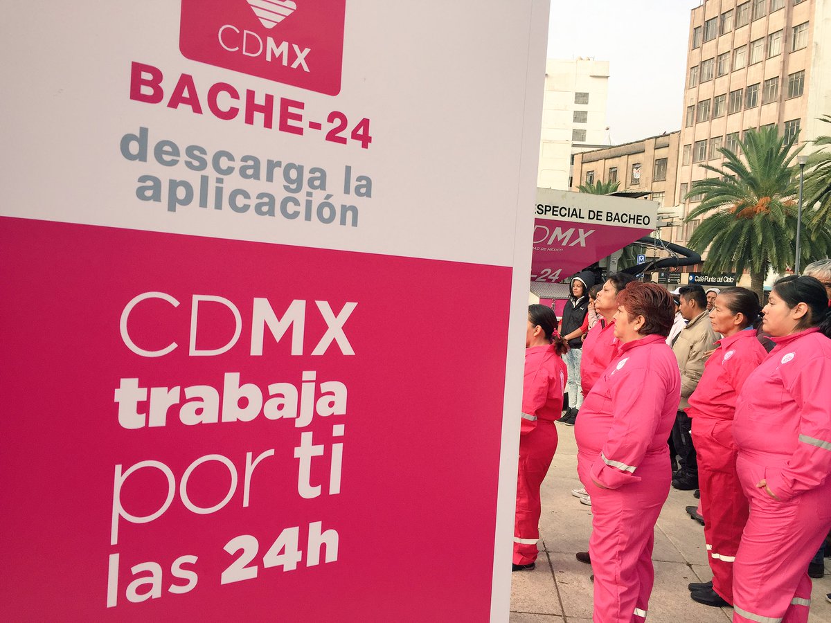 889Noticias's tweet photo. El Gobierno de la #CDMX invirtió 250 mdp para bacheo: @ManceraMiguelMX #Bache24 https://t.co/jnluCasUP7