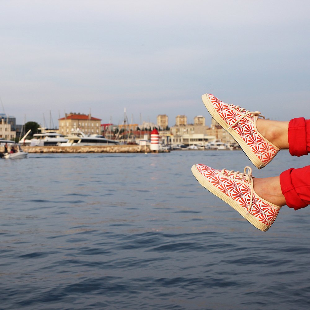 StartasUSA's tweet photo. Kicking back in #Croatia #startassummer #startas https://t.co/Eq8gF3G8m5