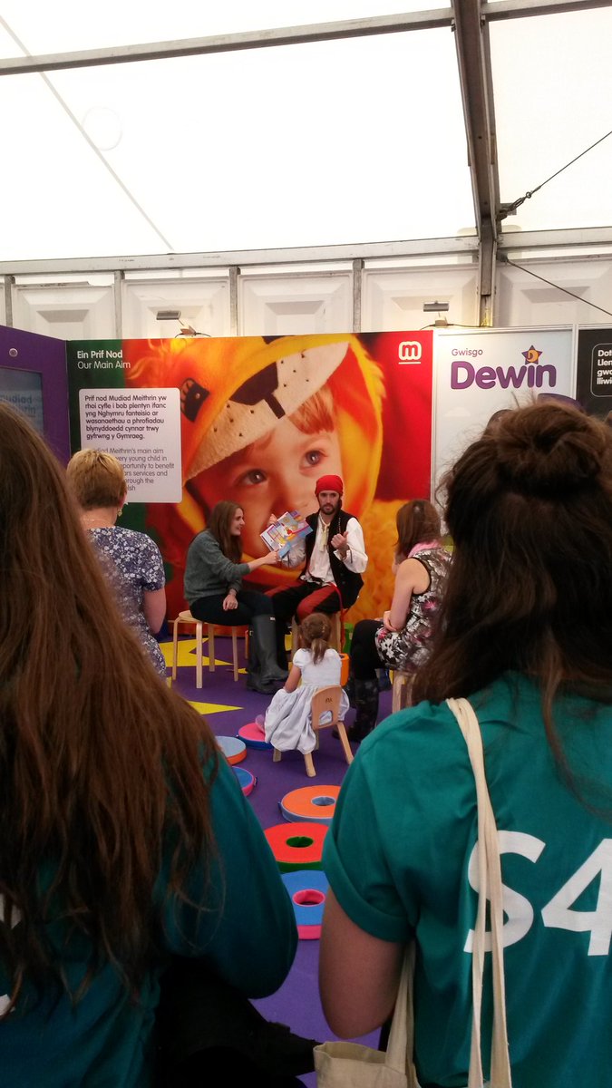 Meithrin Abertawe tweet media