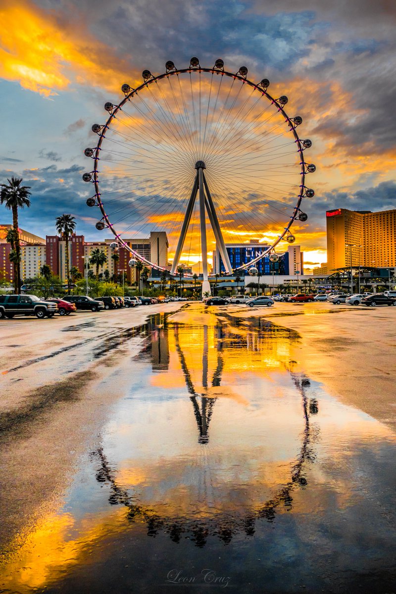 archivalgrams's tweet photo. Golden Hour 2. @HighRollerVegas @TheLINQ 
#lasvegas #Nevada #beautifuldestinations #onlyinnevada #lasvegasstrip https://t.co/9iCMCIykzb