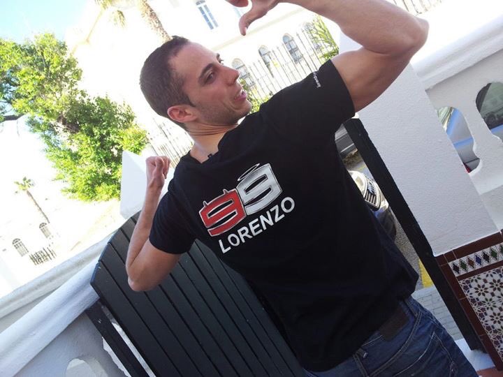 samuzip's tweet photo. #JL99summer @lorenzo99  apoyando siempre!! 99 https://t.co/7VBiwUI7tx