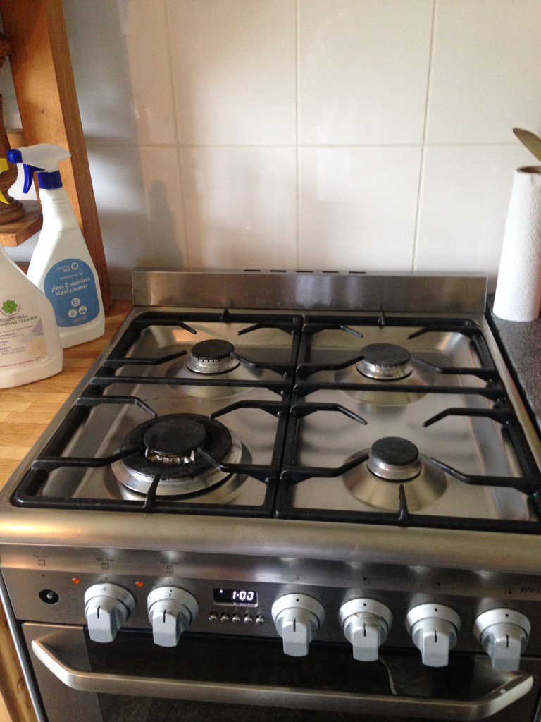 EcoCleanLDN's tweet image. Cleaning in Finsbury Park .. Naturally we are doing a great job. Thanks to my staff 👍🏾