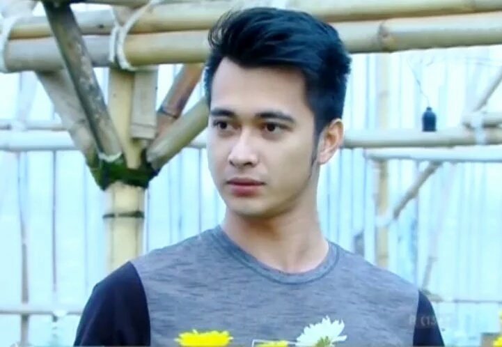 Ya Allah kang Arga kasep pisan 😂😍 <a href="/ezagionino_real/">eza gionino</a> #MengejarCintaPetaniBunga