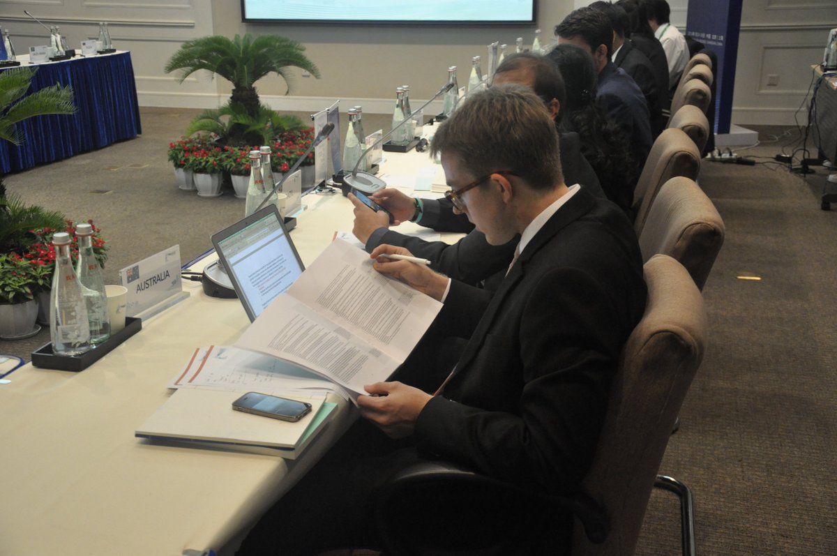 sjohnson1b's tweet photo. Y20 Day 4: Hard at work @globalvoicesau @UNSWCoop https://t.co/sptS9dQ43X