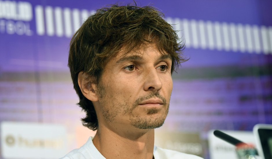 realvalladolid's tweet photo. [Audio] Despedida de Álvaro Rubio como jugador del #Pucela ¡Gracias, CAPITÁN! https://t.co/R9xoL1qr3f https://t.co/1d6k9BVT1y