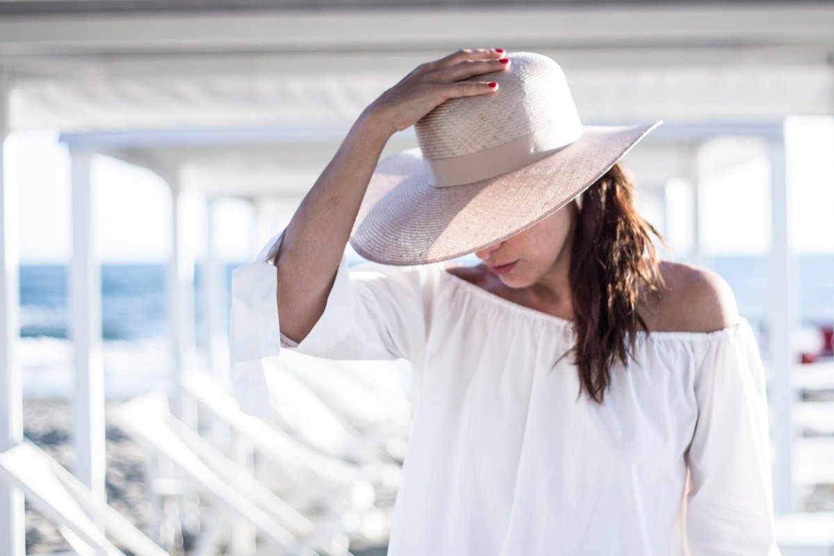 TheCihc's tweet photo. Forte dei marmi, sunset and summer.
Now on the blog chttp://bit.ly/2aoDGv8
#callitmagic #cihclooks #cihcsu… https://t.co/X3NQwtfriE