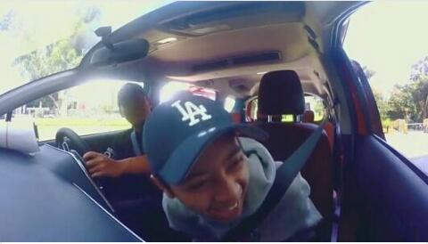lusianaa_99's tweet photo. Aduh abang ganteng @bastiansteel kalau lagi ketawa makin ganteng ajha 😍😍😍😂Ganteng nya gak pernh ilang 😍😂 https://t.co/Iz79ezWcx1