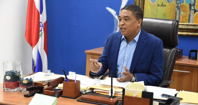 pgaserd's tweet image. Procurador Adjunto @pgaserd advierte aplicará la Ley. bit.ly/2aMgydH  @Diario_Libre  #InvasionterrenosETED