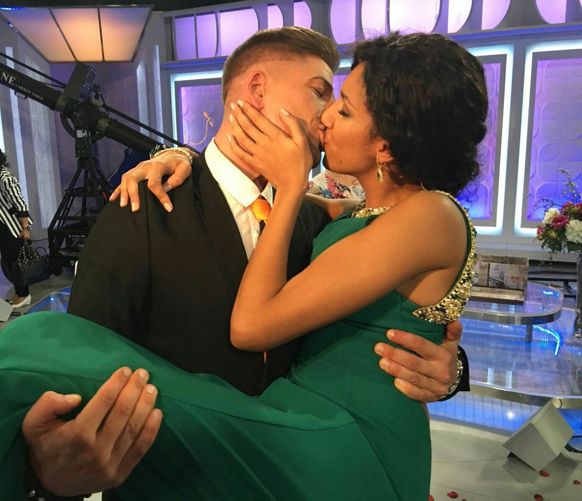 labragandiash's tweet photo. Tk mi amor,estoy muy feliz noooo lo siguiente @myh_tv @anaml94 un millon de gracias por darme esta persona especial😍 https://t.co/IKd7uQL9CB