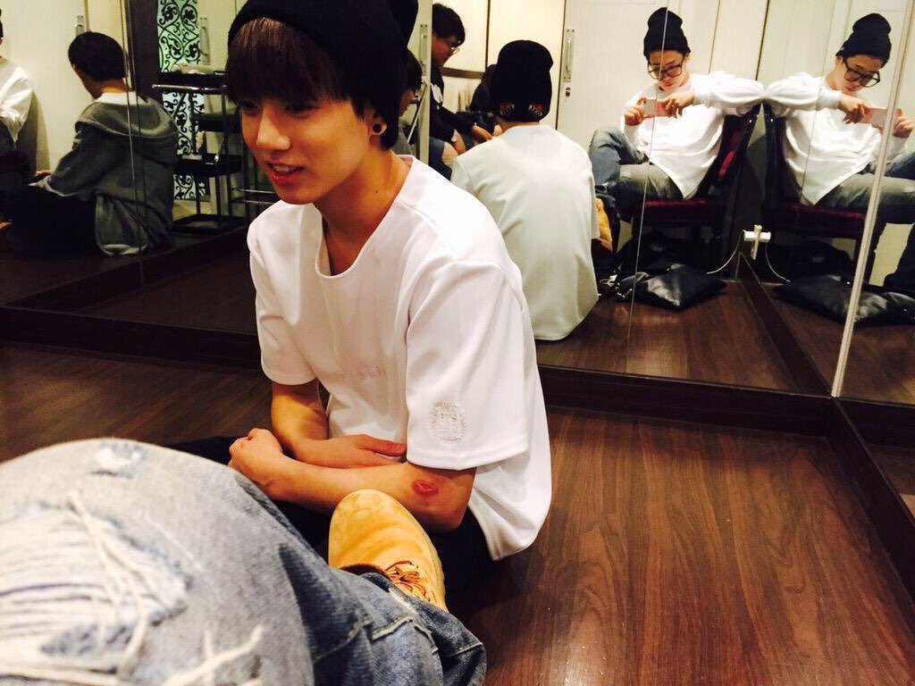lion_v__'s tweet photo. ちょんじょんぐく蹴りたい https://t.co/7HcwVKxnZH