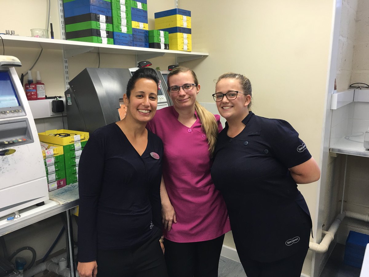 jackismail's tweet photo. Our fantastic Torquay Lab team hit max quality audit points.Zhara,Charlie &amp; Georgia-outstanding focus on excellence! https://t.co/geAacRkQkE
