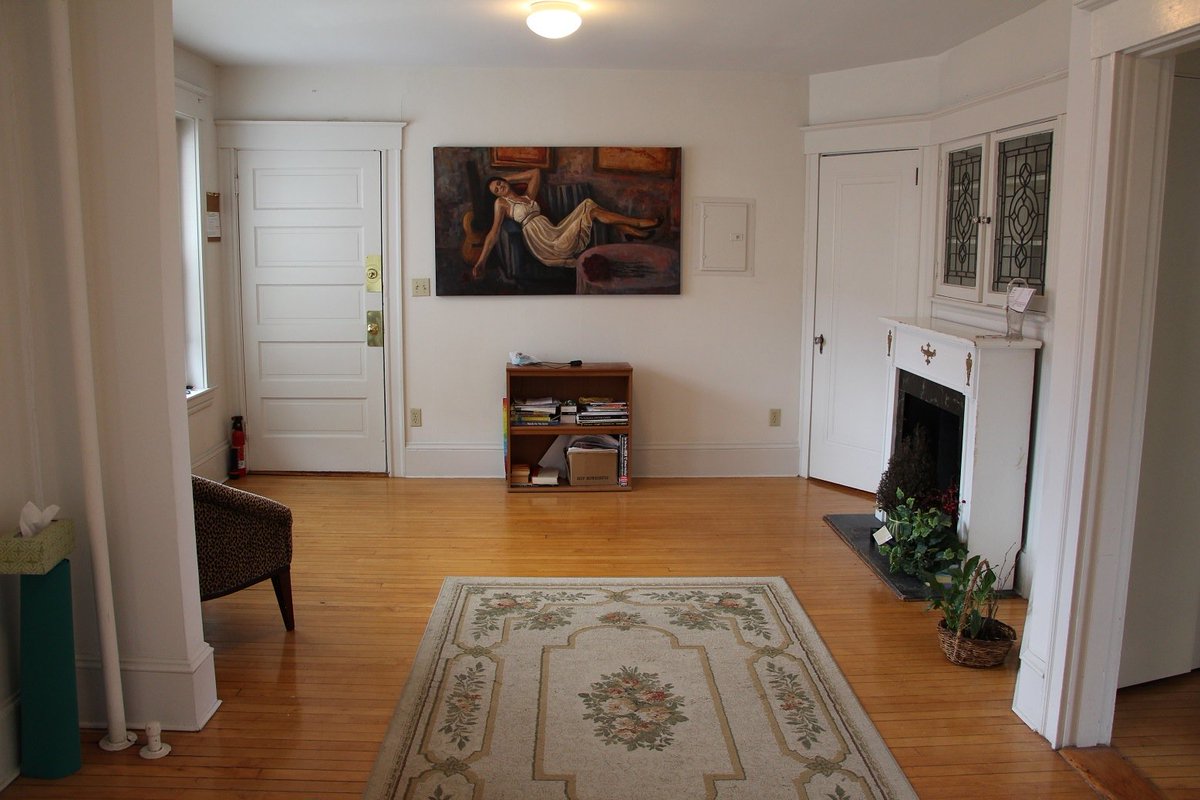seaflowerprop's tweet photo. Looking for an apartment in #providence #rhodeisland ? Check out this listing! https://t.co/wjdGavzwmp https://t.co/KEctuLetlI