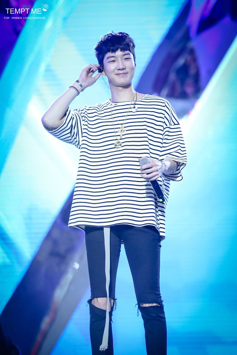 TemptMe920111's tweet photo. [HQ]160722 SH 공연 
#이승훈 #위너 #SEUNGHOON https://t.co/aE3lbUU23S