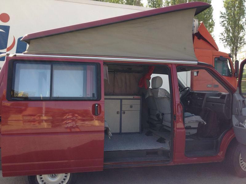 Nuevo en el blog: Venta de furgonetas #camper de paticulares: bit.ly/2ap4D23 Feliz Martes familia!