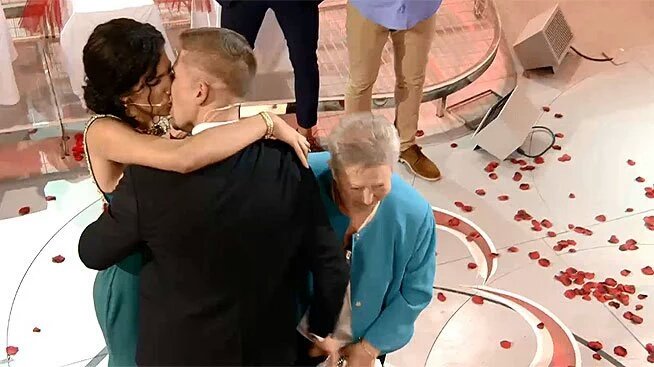 fannyaviles28's tweet photo. Enhorabuena pareja!!!!
@labragandiash y @anaml94 
Me encantais,a durar mucho!!😍😍😍💟💟 https://t.co/f2qzDFslPg
