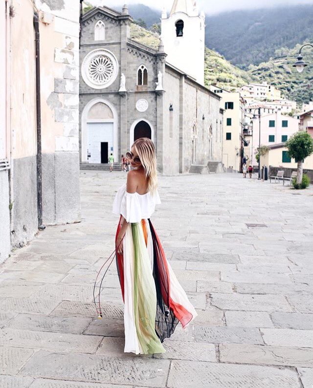Charming 💗 <a href="/ohhcouture/">ohh couture</a> #FashionBlog #fashionblogger #fashionproject #travelproject #italy #dress