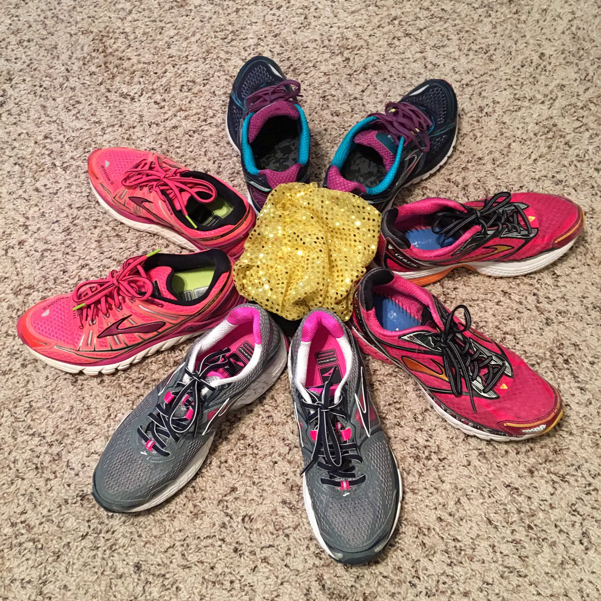 PaigeSPowers's tweet photo. @SparkleAthletic August #sparklephotochallenge Day2 shoes #teamsparkle #runhappy #brooksrunning https://t.co/sGghusvJHz