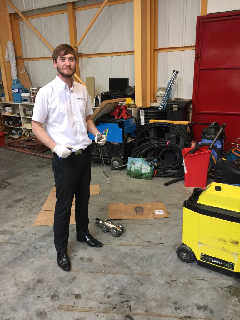 MetroRodNH's tweet photo. Mr 'Fix-It' is at it again!! #drainage #crawlercamera #metroservices https://t.co/MjONcFDods