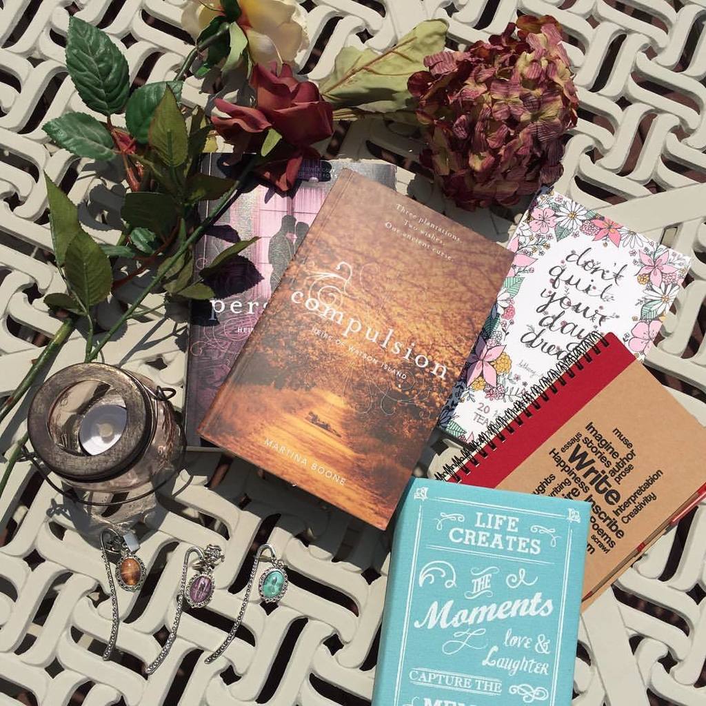 MartinaABoone's tweet photo. New #giveaway at https://t.co/4PS2CON6Qz to count down to the paperback of #persuasio… https://t.co/8BCgwuinQN https://t.co/dsFduyb7lG