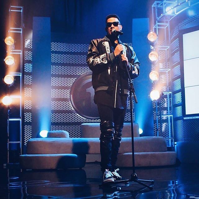 ThePlugSA's tweet photo. 5) @akaworldwide – One Time

One Time highlights AKA’s great crossover appeal. #HipHopTop10

https://t.co/eBHMqVO94X https://t.co/9l5TNufm8C